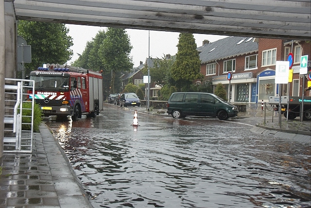 2010/197/GB 20100823 001 Wateroverlast Arendstraat.jpg